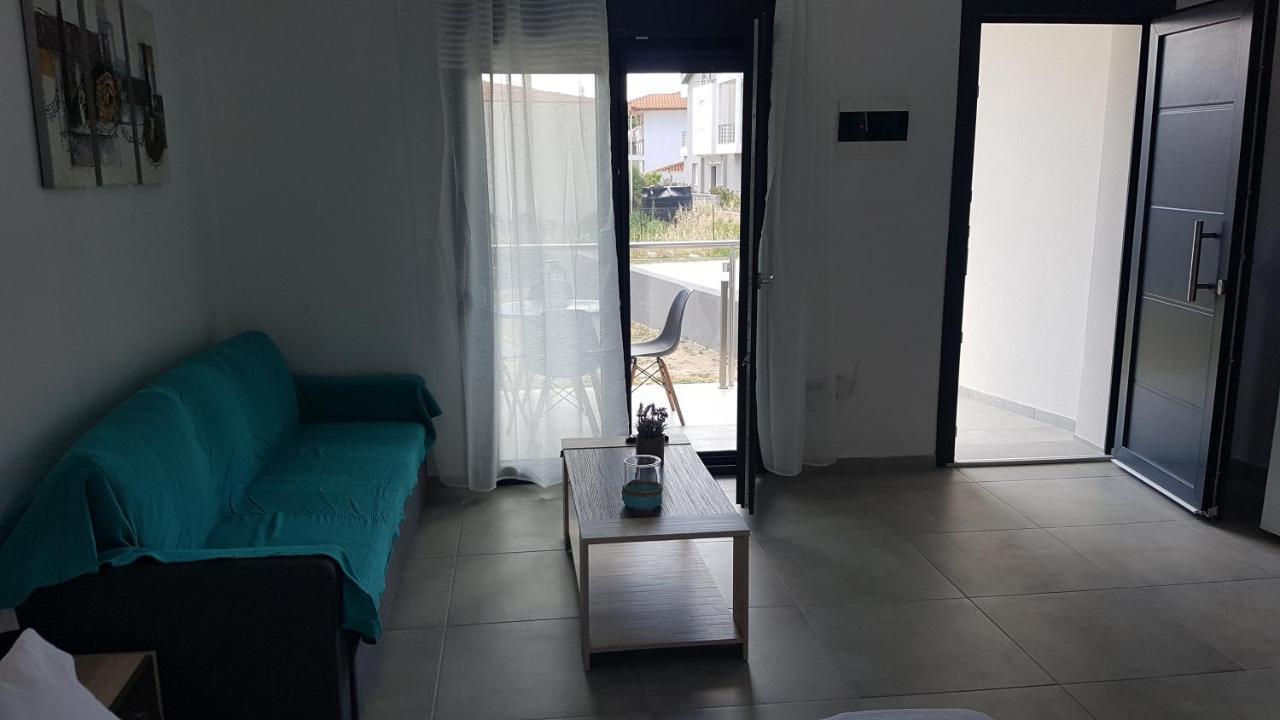 Erika Boutique Apartments Нікіті Екстер'єр фото